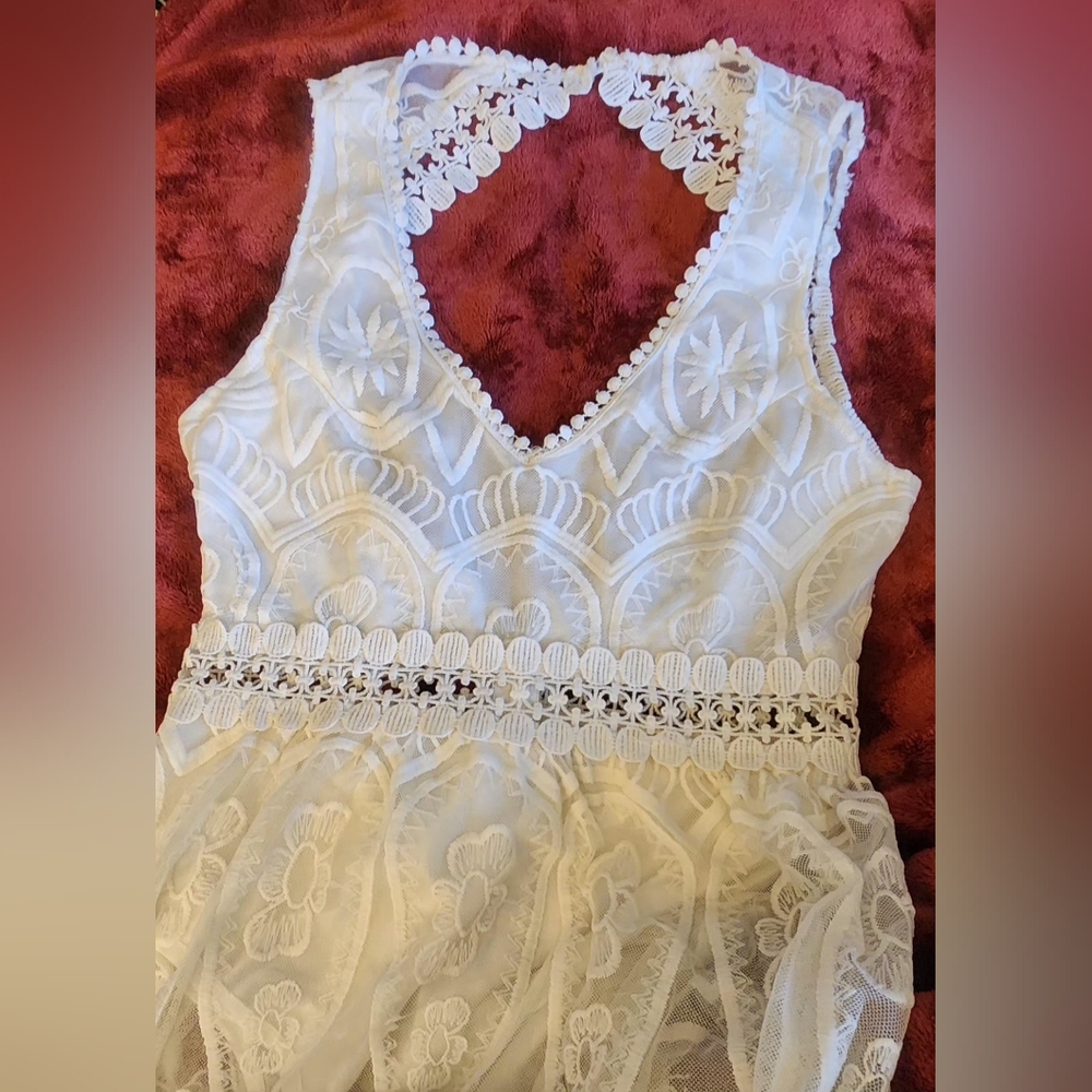 Elegant White Lace Dress